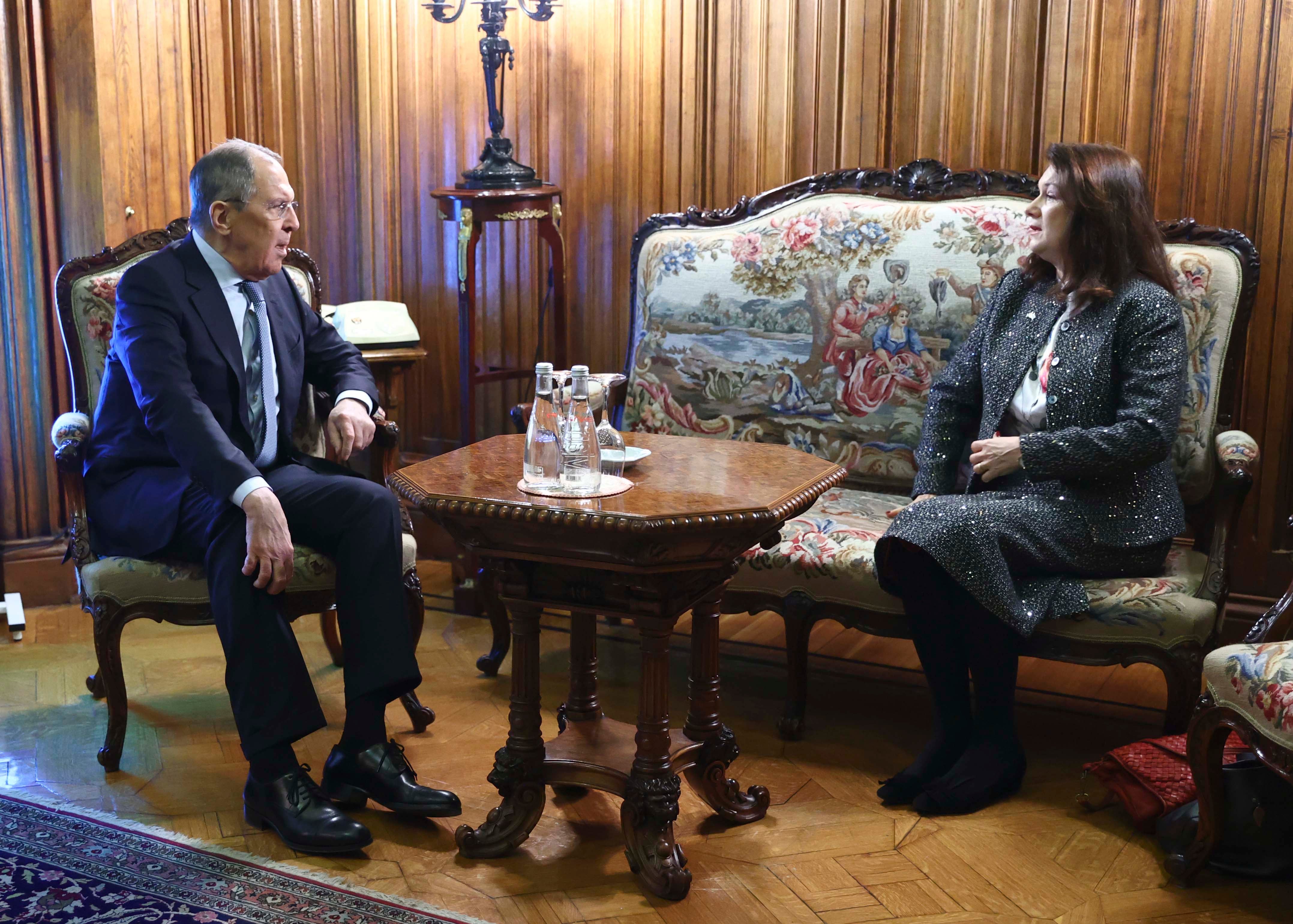 Ryska utrikesministern Sergey Lavrov, till vänster, träffar den Svenska utrikesministern Ann Linde i Moskva, Februari 2, 2021.