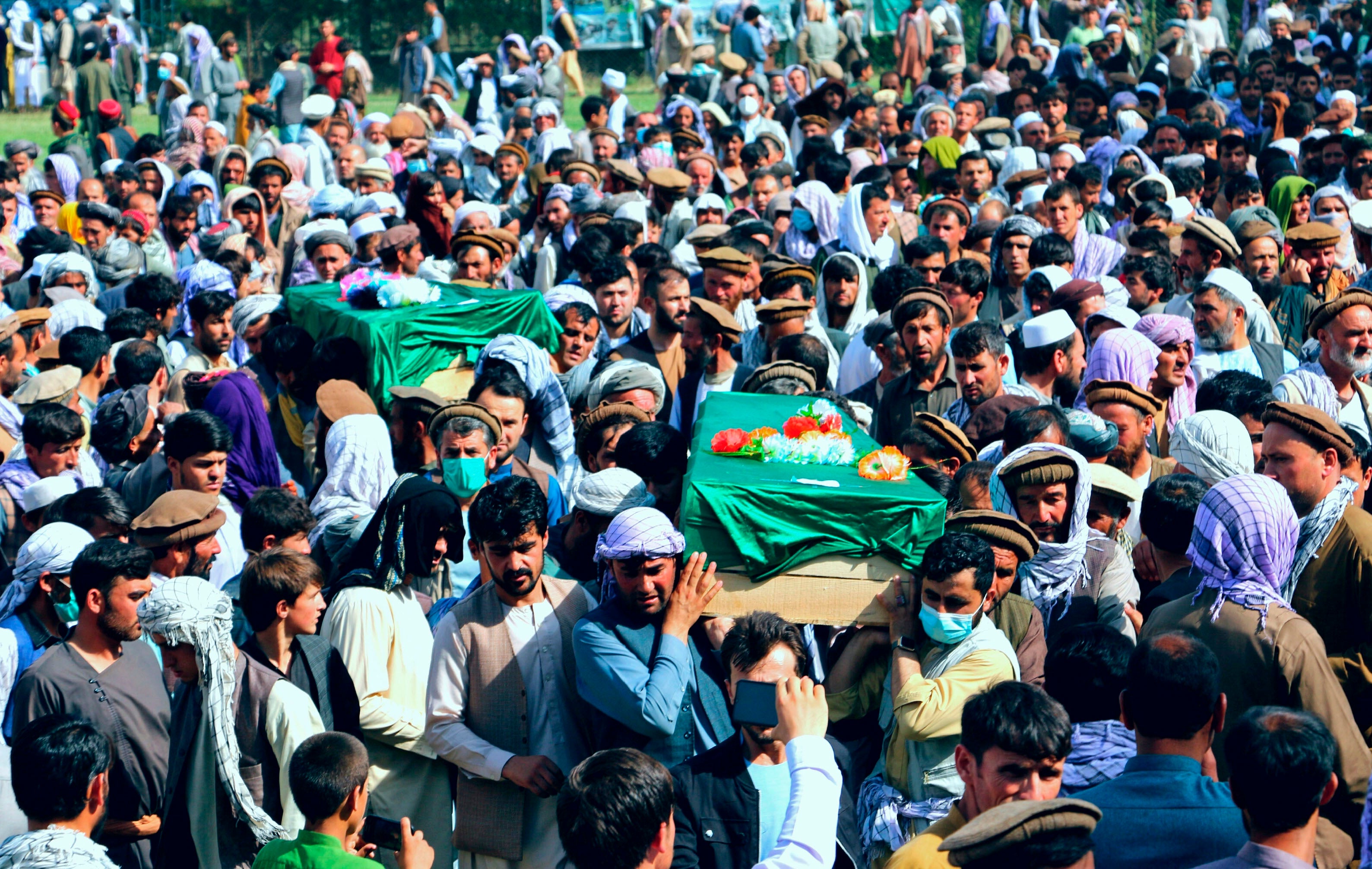 202107asia_afghanistan_taliban_civilians