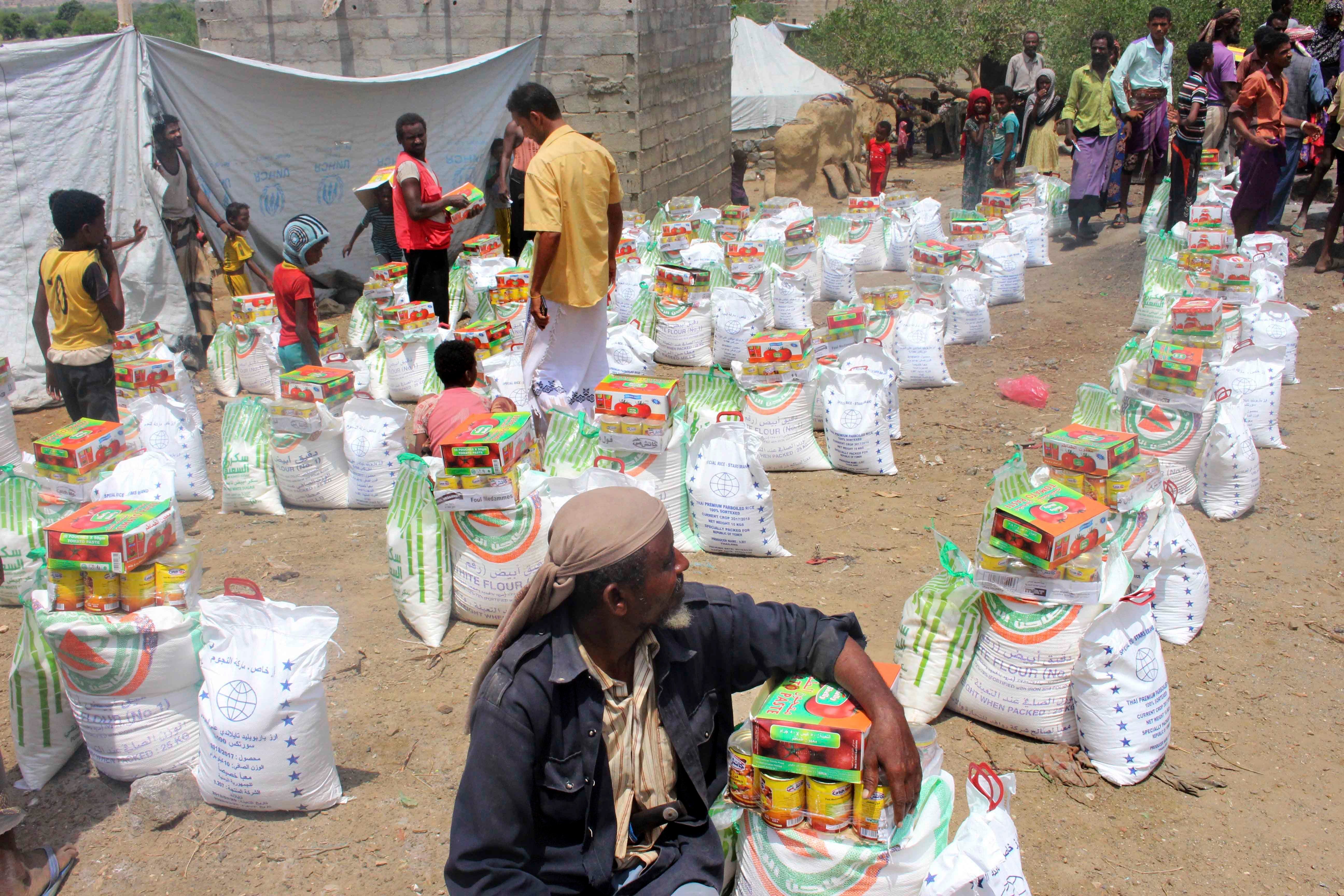 Aid is delivered in Aslam, Hajjah, Yemen, September 2018