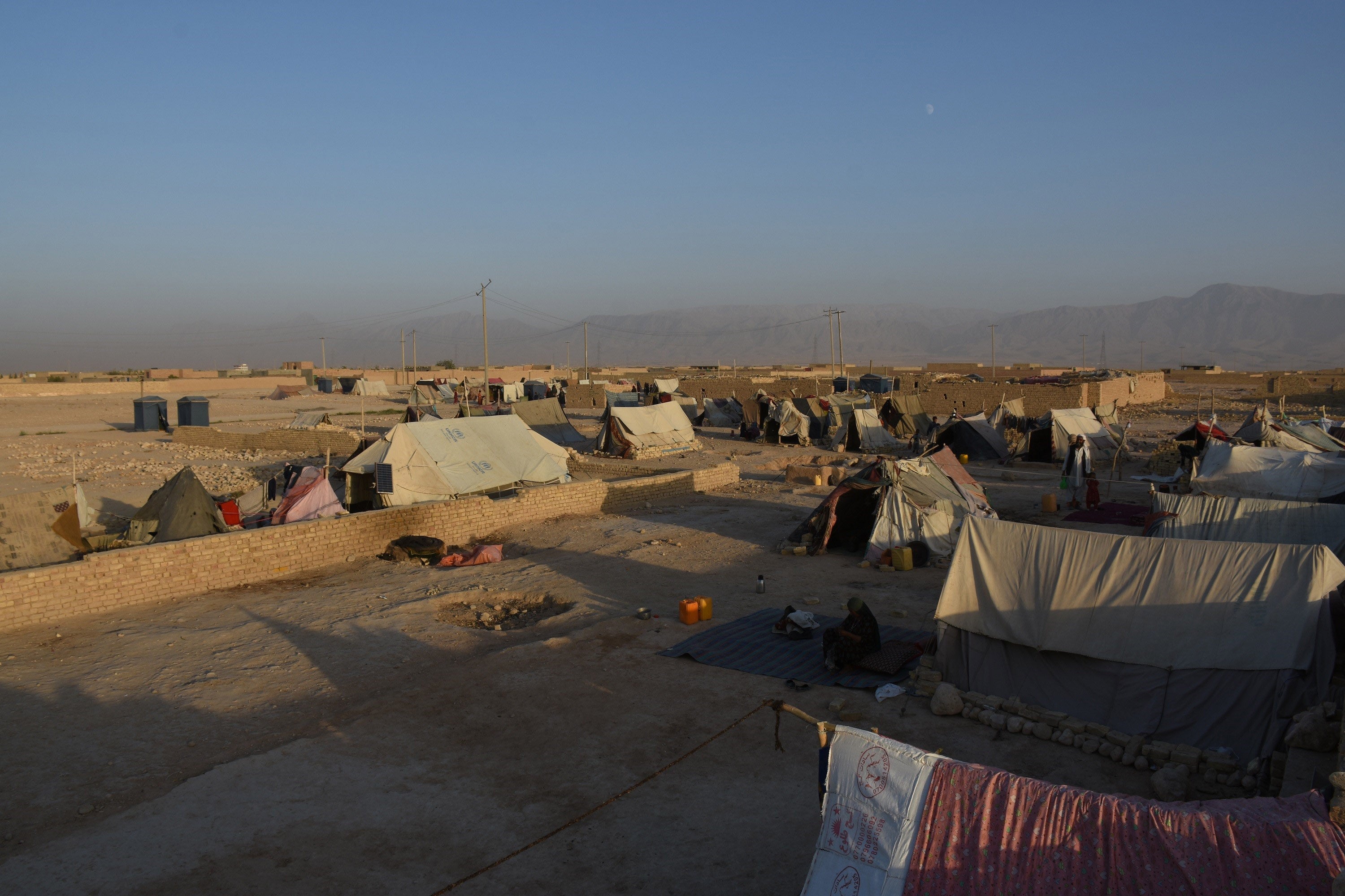 202110asia_afghanistan_mazar_camp