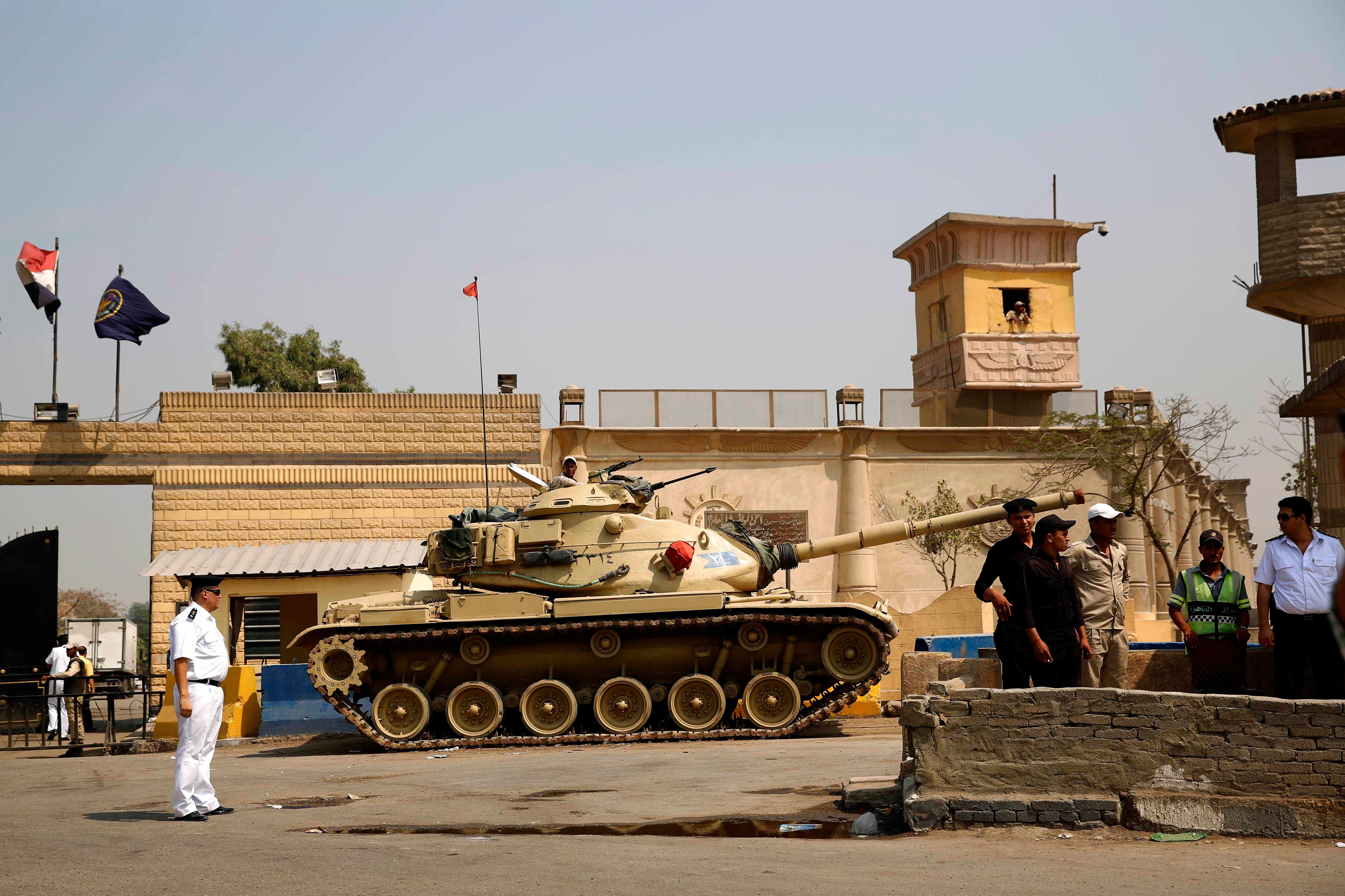 202205mena_egypt_toraprison