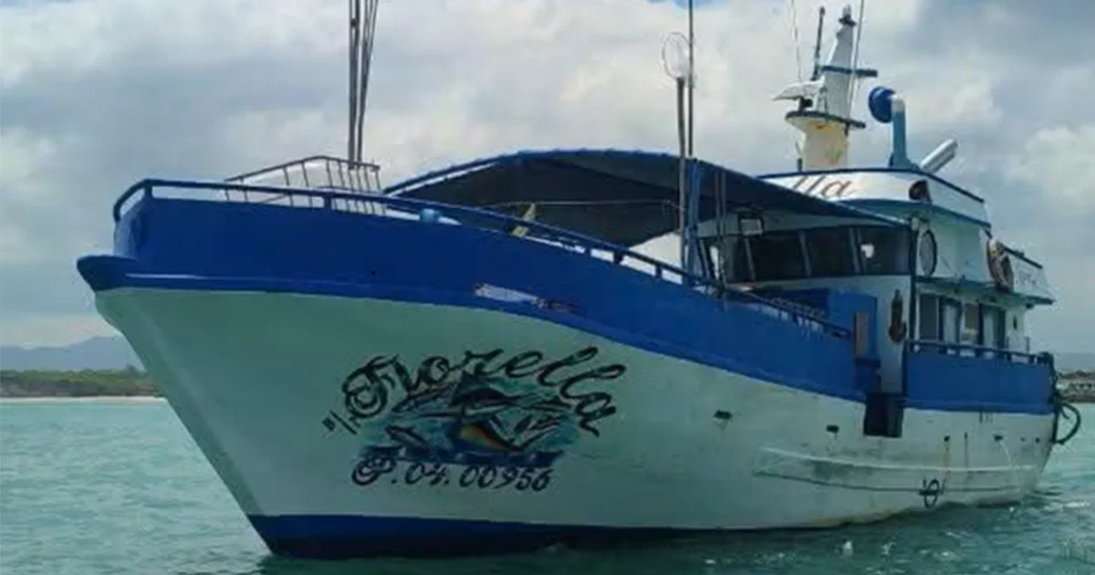 photo of a fishing vessel