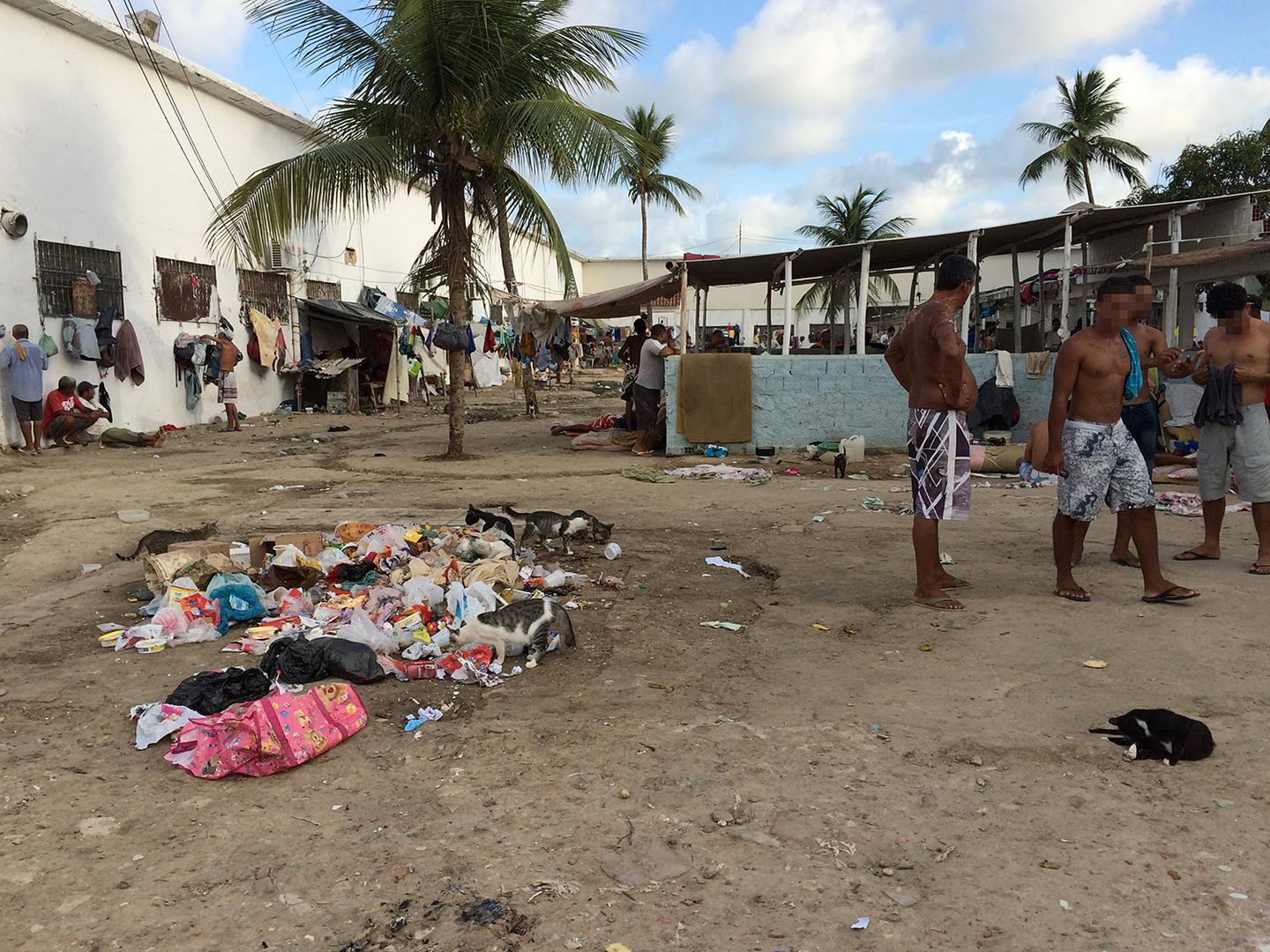 brazil prison: Garbage