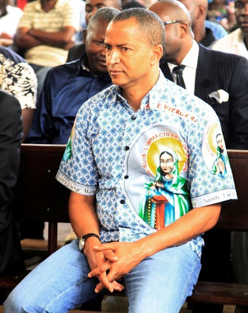 Moïse Katumbi, dirigeant de l'opposition et ancien gouverneur du Katanga, assiste à une messe à la mémoire du célèbre chanteur congolais Papa Wemba à Lubumbashi, en République démocratique du Congo, le 4 mai 2016. 