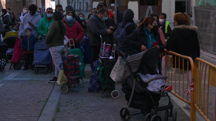 Hunger line in Spain
