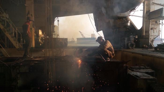 202309asia_bangladesh_shipbreaking_frontcover