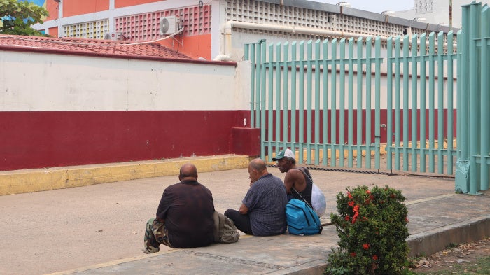 A group of deported Cubans gather outside the Juan Graham Hospital in the city of Villahermosa, Mexico, March 2026.