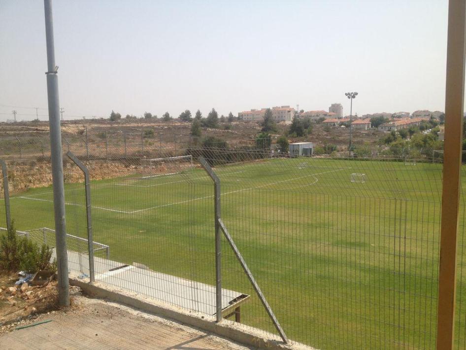ملعب كرة قدم في جفعات زئيف