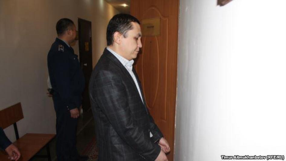 Nurbek Kushakbaev handcuffed in an Astana court. Astana, April 7, 2017.