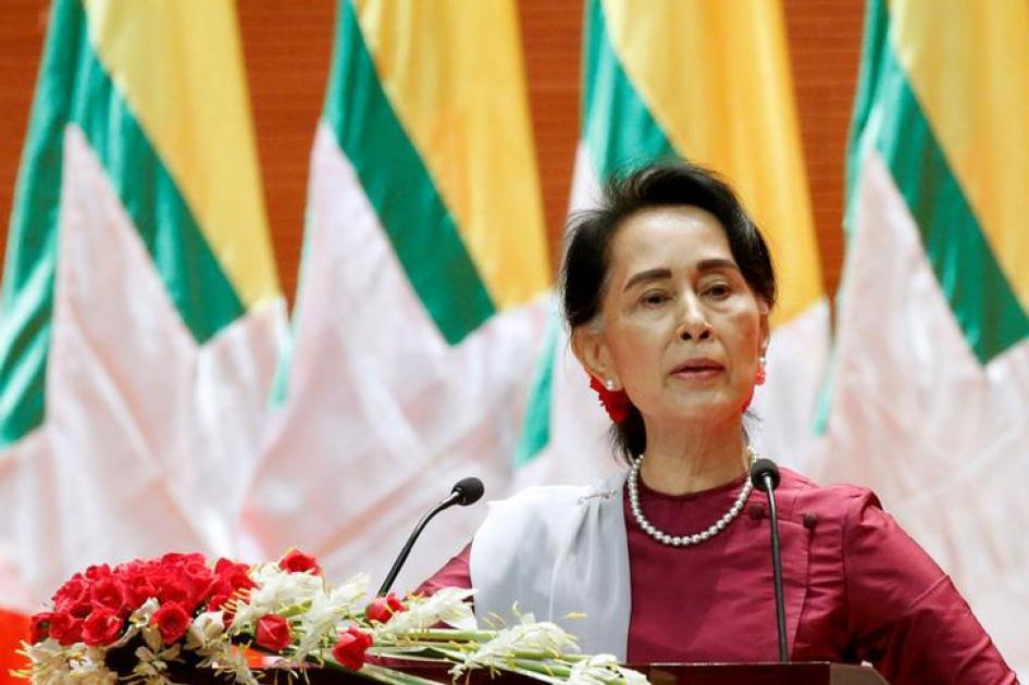 Aung San Suu Kyi delivers a speech to the nation in Naypyidaw, Myanmar, September 19, 2017.