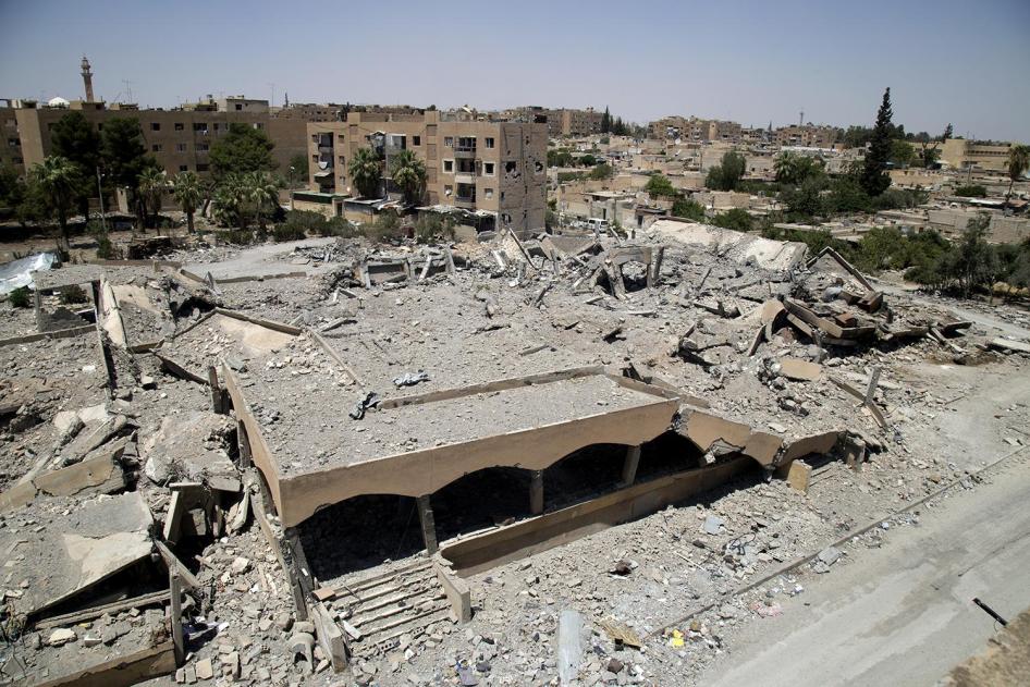 The ruins of a market and bakery in Tabqa after an airstrike, in all likelihood carried out by US-led coalition forces, on March 22, 2017.