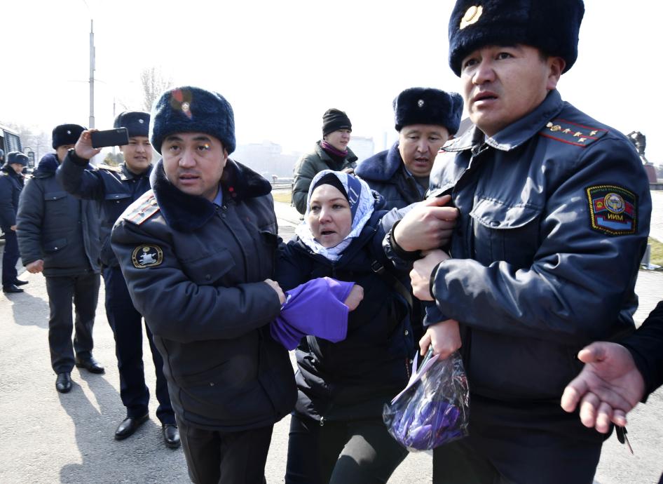 202003eca_Kyrgyzstan_womensmarch