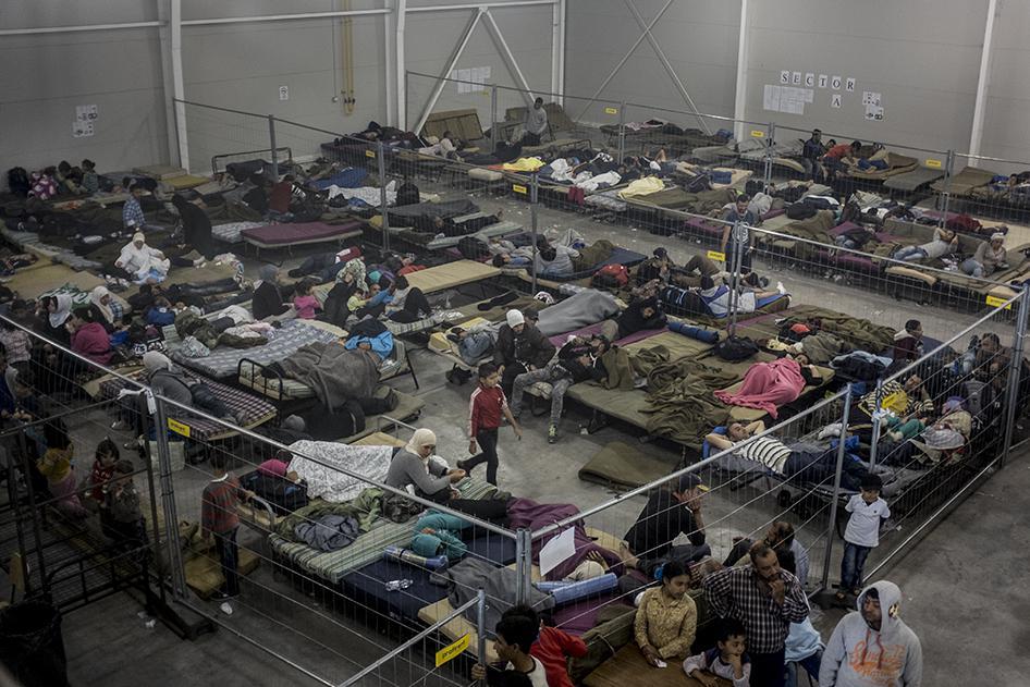2015-eca-eu-refugees-reception-14.jpg