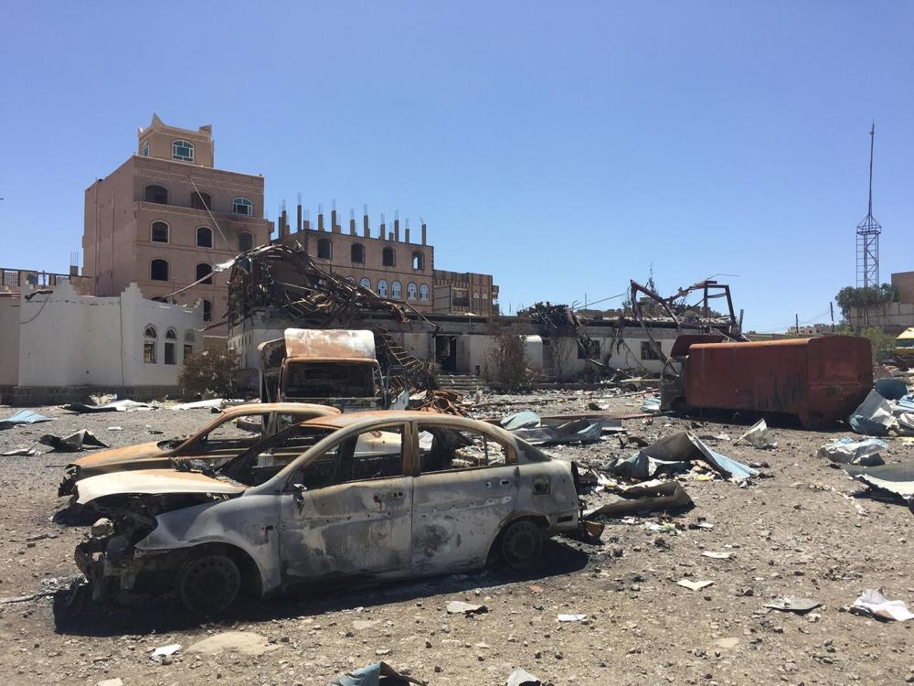 Six coalition bombs hit the al-Shihab Industrial Compound, housing food and pharmaceutical products, on January 29 and 30, 2016, killing one and wounding three civilians. 