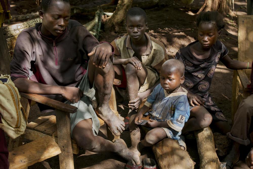 Des habitants de Marzé se cachent dans les bois après que les forces de la Séléka et des combattants peuls ont attaqué cette localité en juillet 2015. 