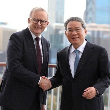 Anthony Albanese, Australia's prime minister, left, and Li Qiang, China's premier, at Kings Park in Perth, Australia, June 18, 2024.