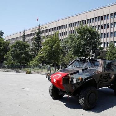 Members of police special forces keep watch from an armored vehicle in front of the Justice Palace in Ankara, Turkey, July 18, 2016. © 2016 Baz Ratner/Reuters