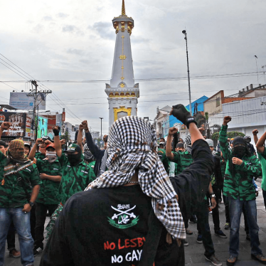 A picture of an anti-LGBT demonstration.