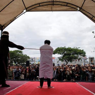 201707asia_indonesia_lgbt_caning